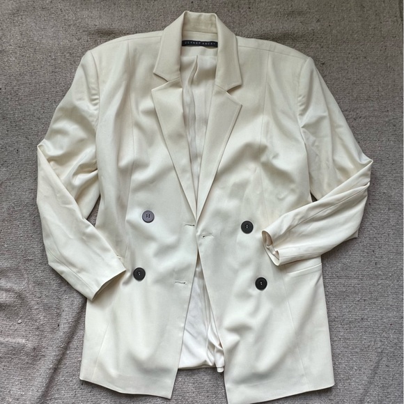 Zeynep Arcay Oversized Blazer - Picture 6 of 7